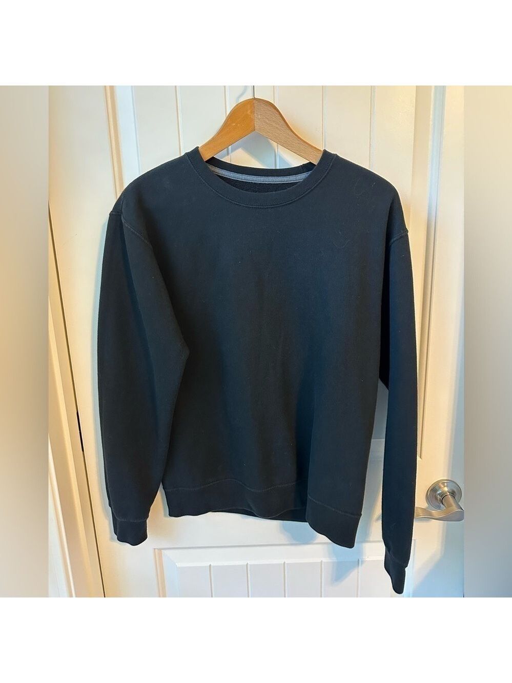 Athletic Works Men’s Black Fleece Crewneck Long Sleeve Sweatshirt. Size S